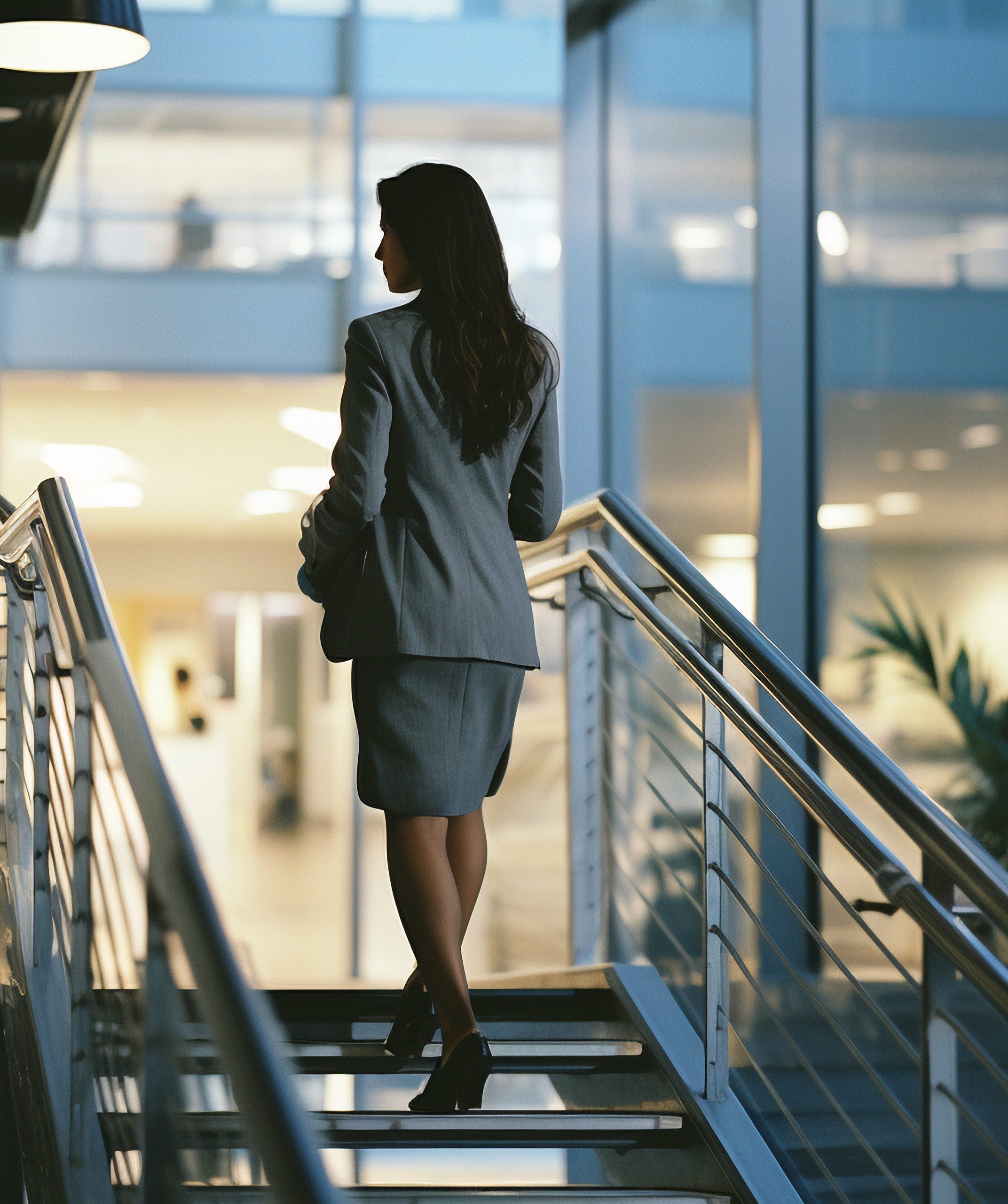 portrait-professional-elegant-businesswoman37